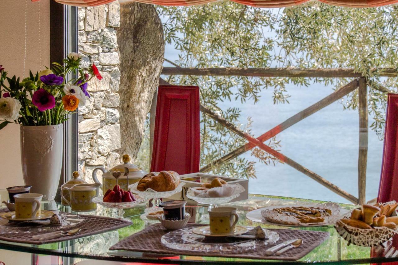 Villa Degli Ulivi B&B Фінале-Лігуре Екстер'єр фото